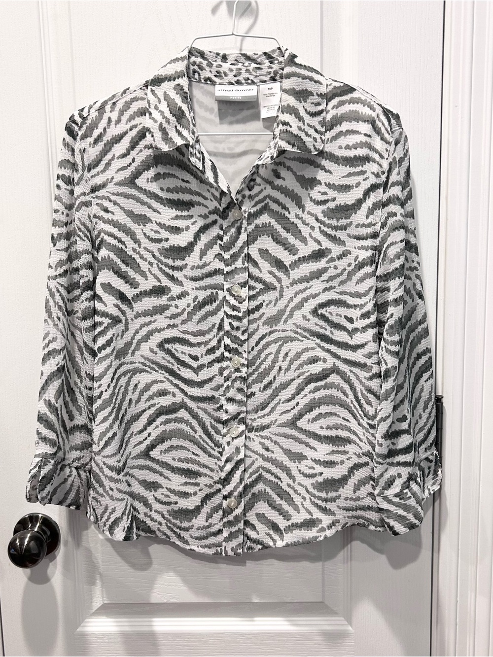 Alfred Dunner Women's Gray/White Button Up Long Sleeve Blouse Size 10P